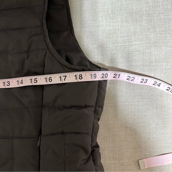 Kenneth Cole Reaction Down Vest - Picture 7 of 7